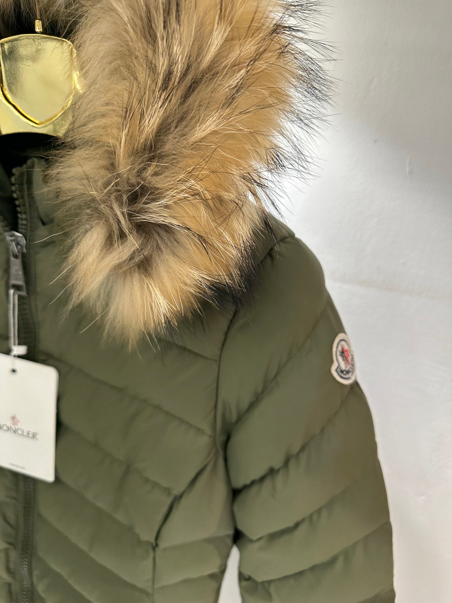 Moncler μπουφάν με γούνα